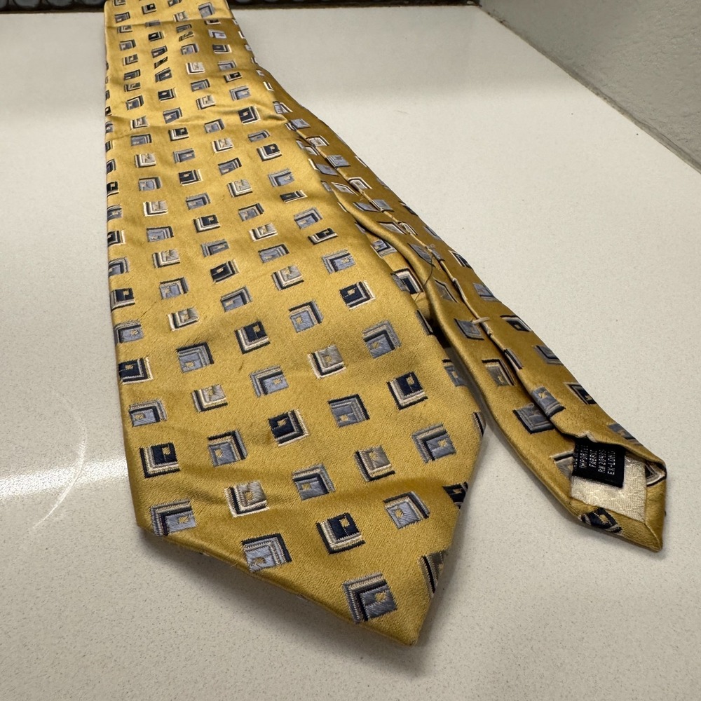 Vintage Stafford Tie Gold Square‎ Geometric 100% Silk USA Made Old Money Long